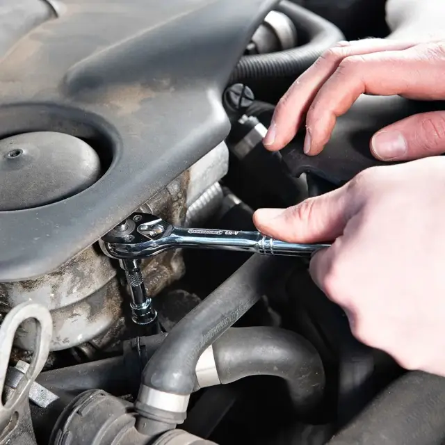 Grzechotka z wysokiem momentem obrotowym 3/8 cala (202 Nm) - Silverline