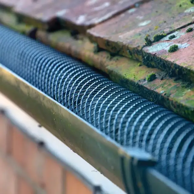 Zabezpieczenie rynny 5 m x 160 mm - Silverline