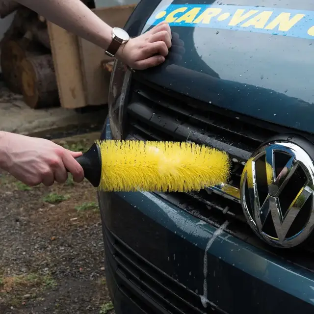 Szczotka do czyszczenia felg i kratki chłodnicy 370 mm - Silverline