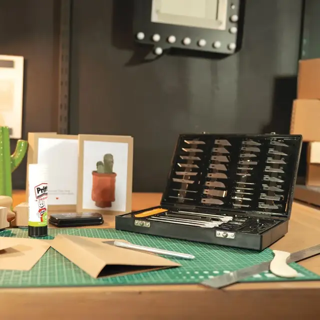 Zestaw skalpeli - nożyków do prac modelarskich, 51 elementów 51 elem. - Silverline