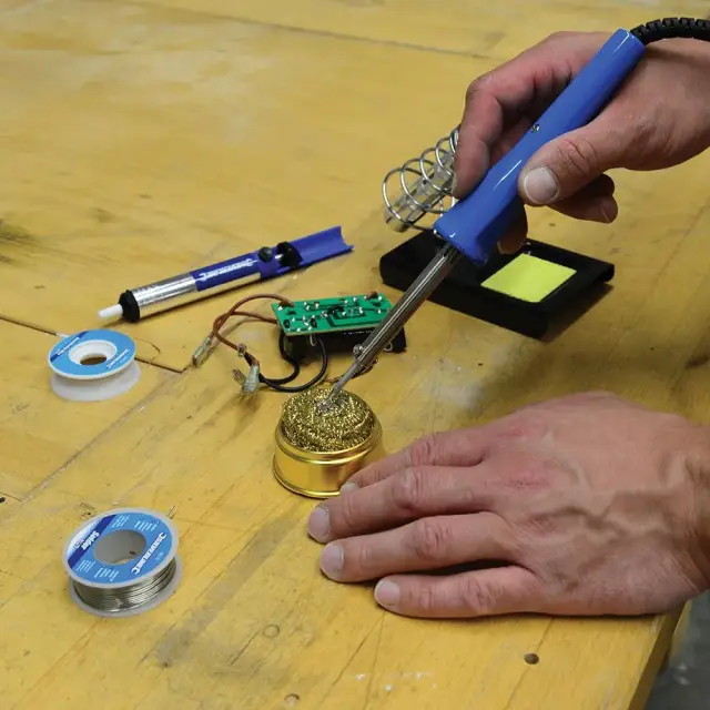 Czyścik do grotu lutownicy z podstawą 60 x 60 mm - Silverline