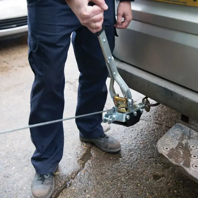 Wytrzymała ręczna wciągarka kablowa 2000 kg/ kabel 3 m - Silverline