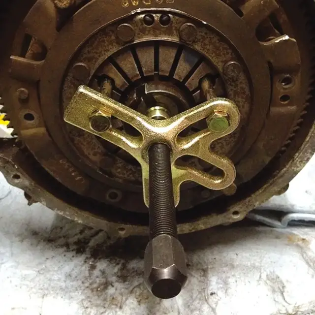 Zestaw do równoważeń harmonicznych ze ściągaczem 13 szt. 13 szt. - Silverline