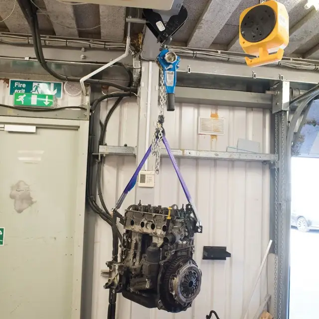 Wciągnik ręczny łańcuchowy z dźwignią 750 kg - Silverline