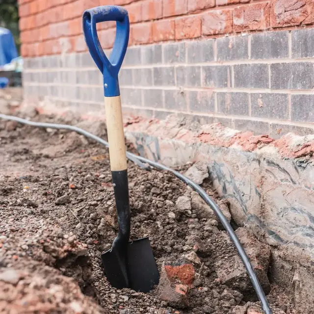 Mini szpadel z zaokrąglonymi krawędziami 700 mm - Silverline