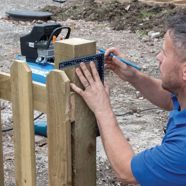 Kątownik stolarski ze stali 300 x 200 mm - Silverline