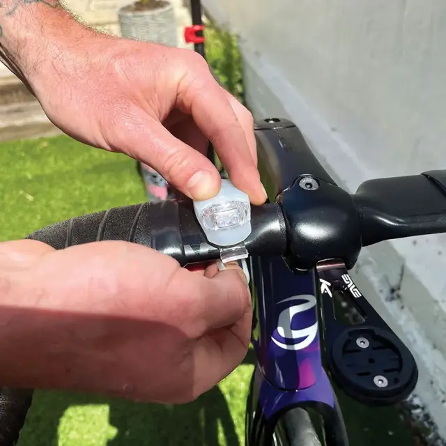 Lampki rowerowe LED na klips, 2 szt. 2 szt. - Silverline