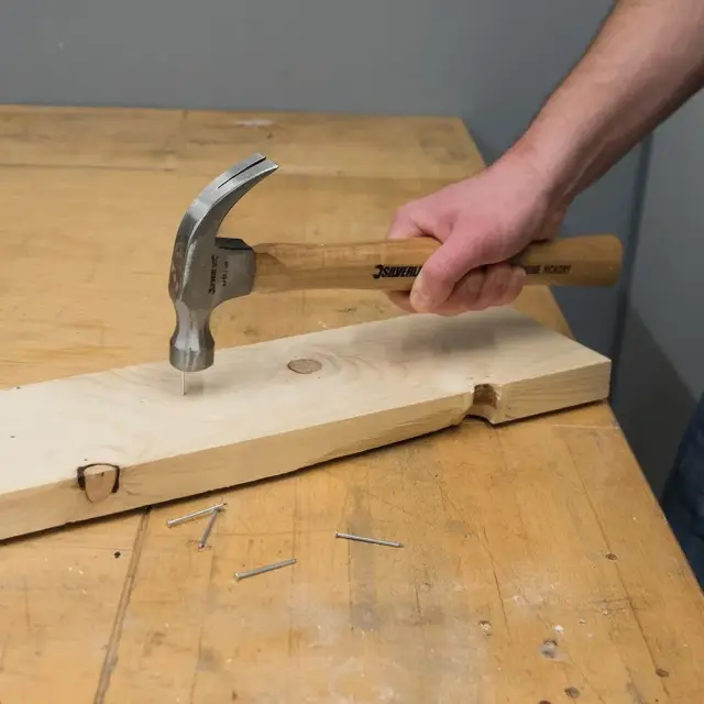 Młotek stolarski z trzonkiem hikorowym 16 oz (454 g) - Silverline