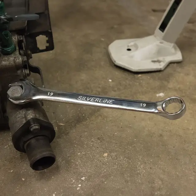 Klucz płasko-oczkowy 19 mm - Silverline