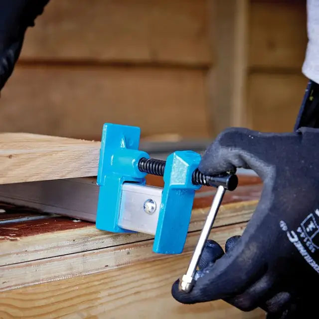 Aluminiowy zacisk całopowierzchniowy typu U 1500 mm - Silverline